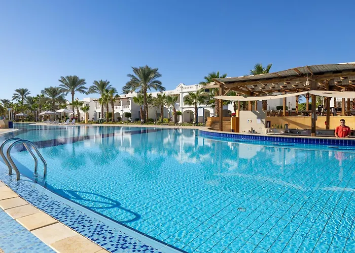 Continental Plaza 4*