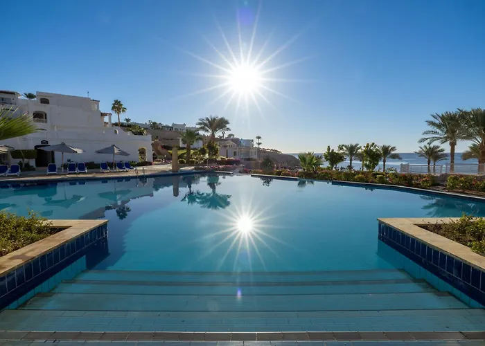 Continental Plaza 4*