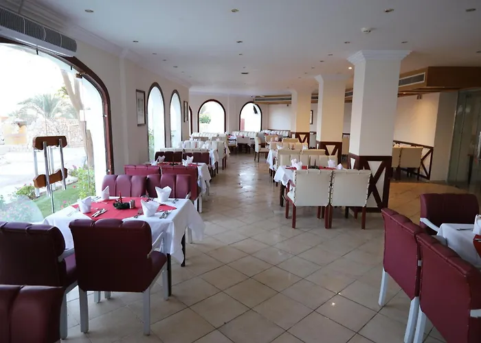Continental Plaza 4*