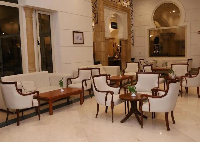 Otel Continental Plaza 4*
